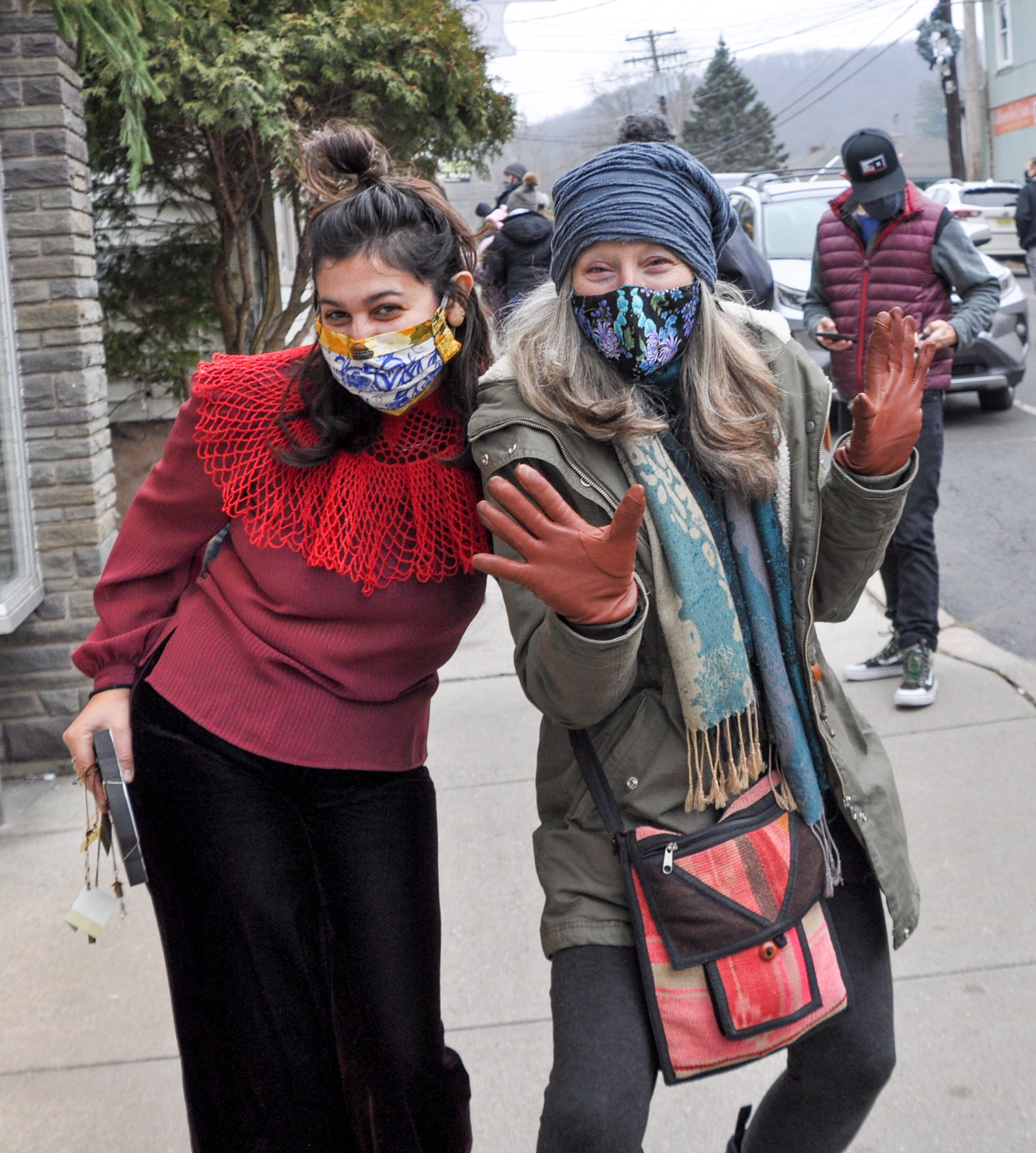 I took pictures of people I recognized (Paola Tawa, left, and Kazzrie Jaxen, clearly smiling behind the masks) because, having to keep my distance, I could spell their names without asking.